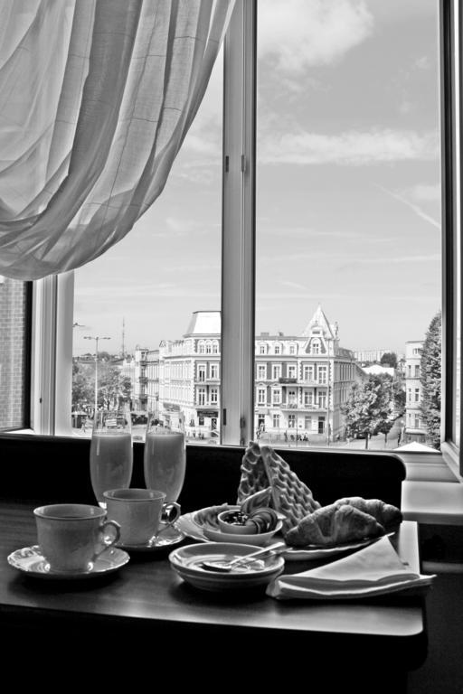 Hotel Staromiejski Слупск Экстерьер фото